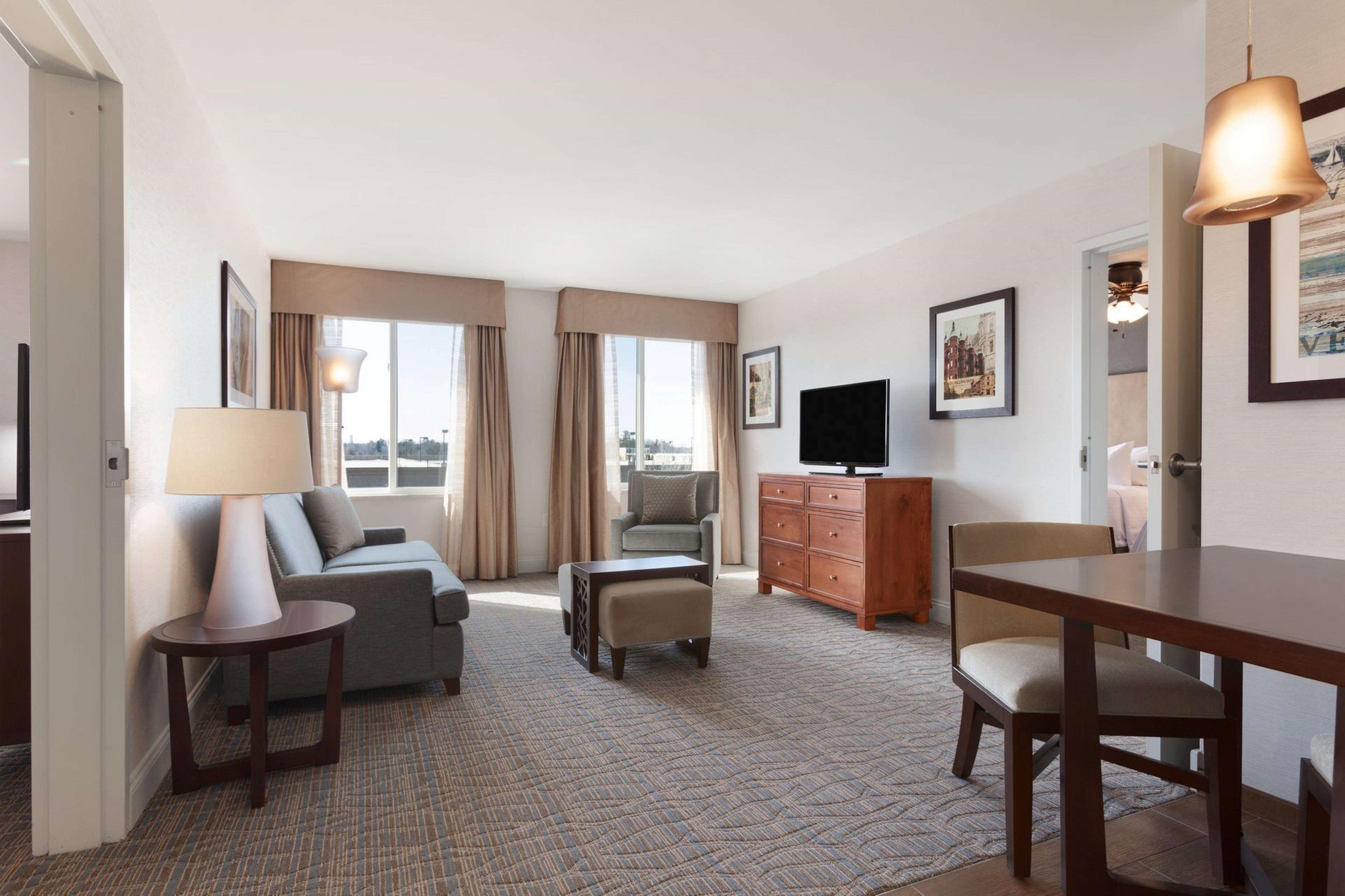 Hotel Homewood By Hilton Burlington