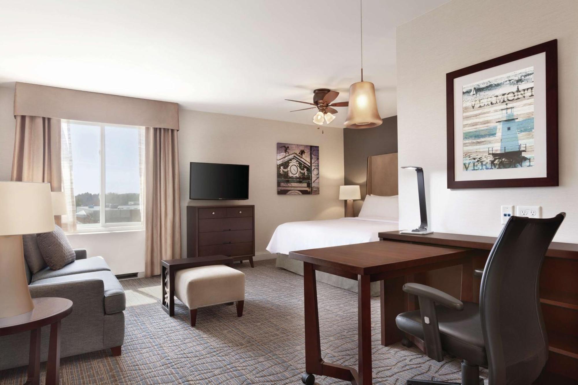 Hotel Homewood By Hilton Burlington